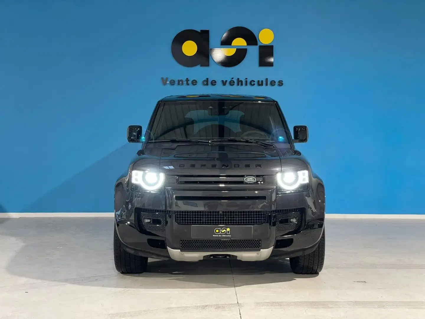 Land Rover Defender P90 V8 525 Grau - 2