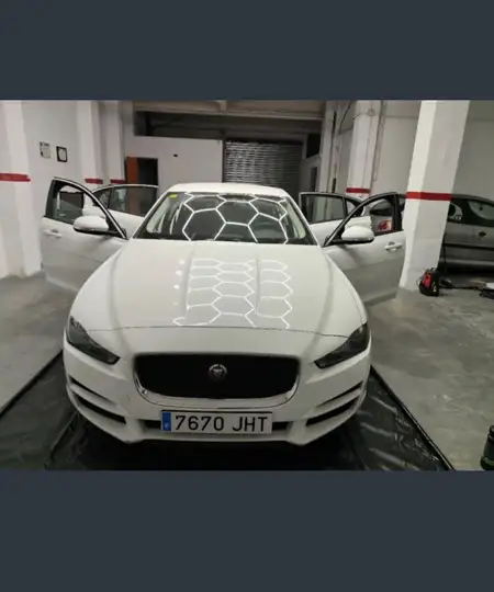 Jaguar XE 2.0 Diesel Prestige 2015, foto 3