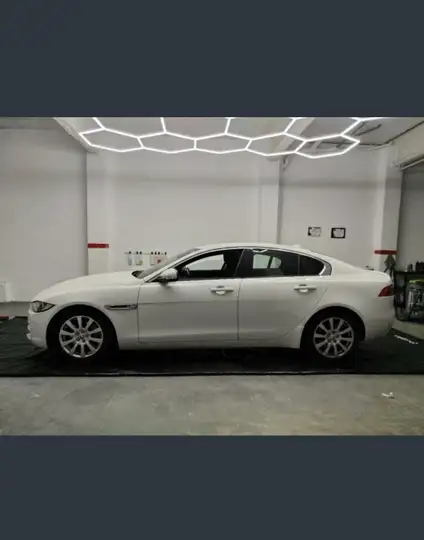 Jaguar XE 2.0 Diesel Prestige 2015, foto 2
