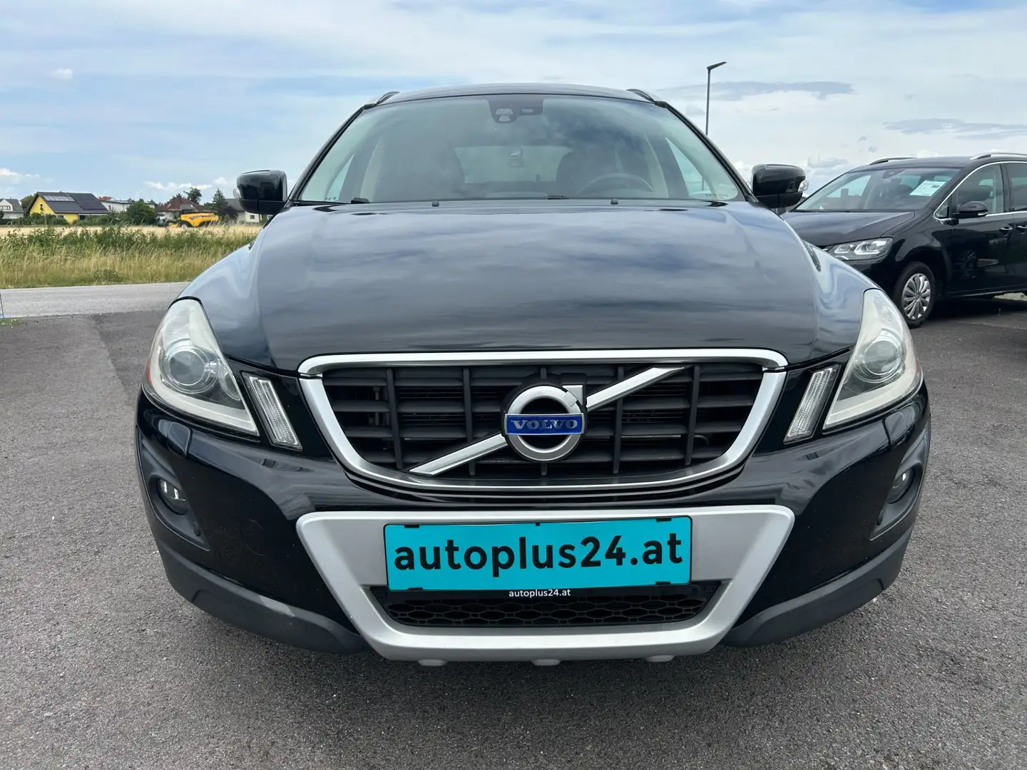 Volvo XC60 D5 AWD Summum Geartronic Zwart - 2