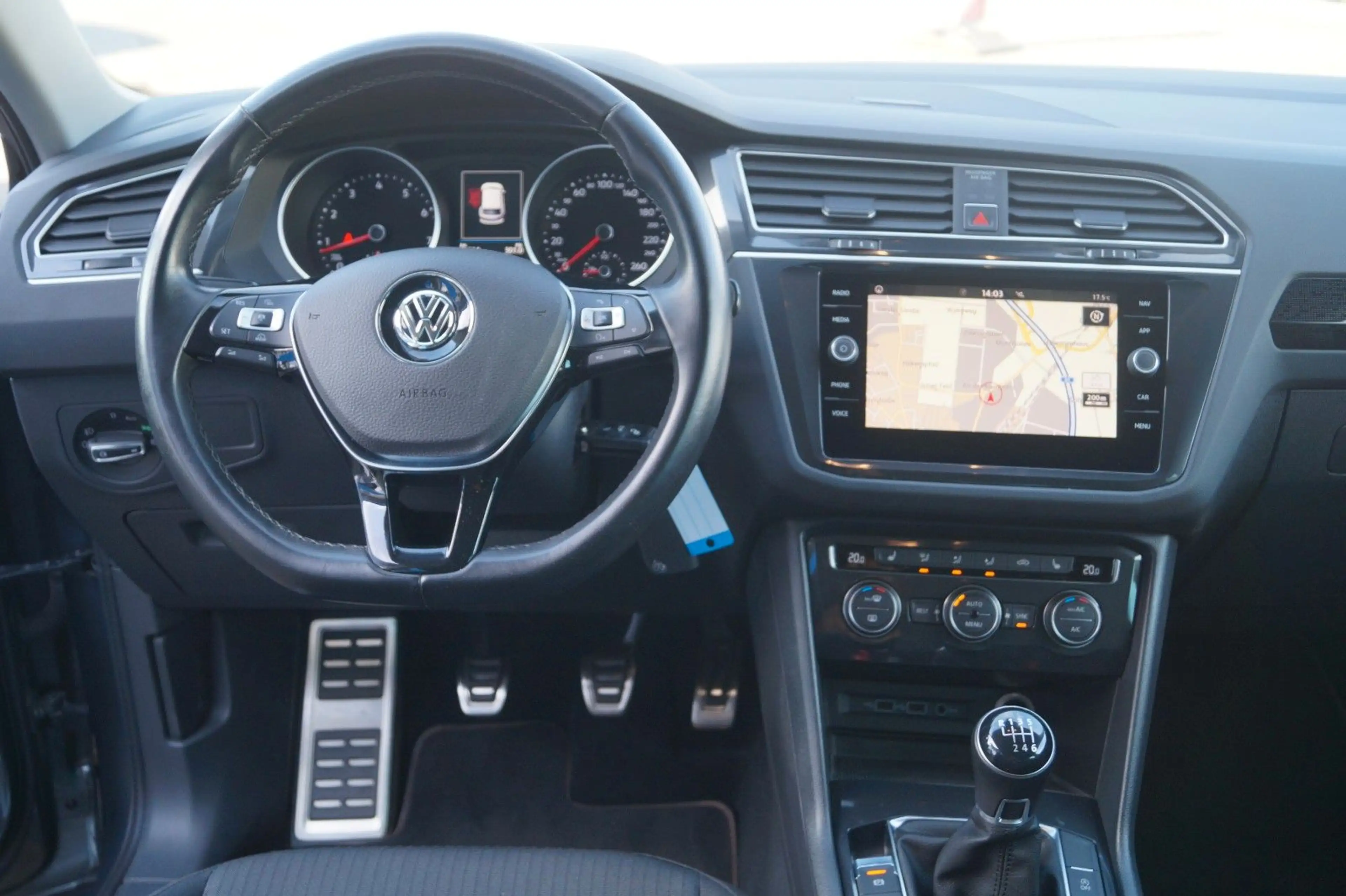 Volkswagen Tiguan *R-Line*Navi*elekHeck*AHK*LED*APP*SHZ*PDC — photo 7