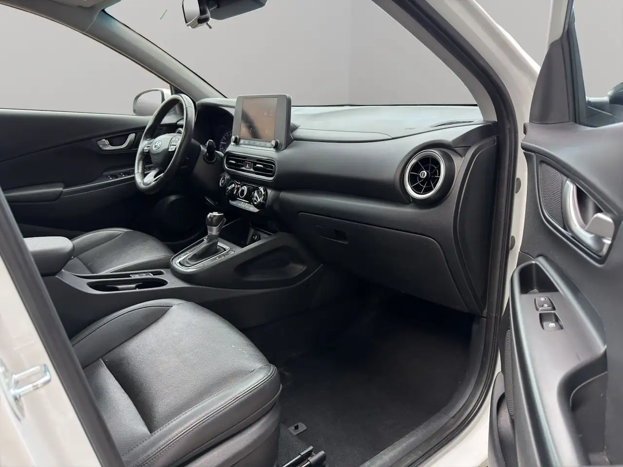 Hyundai KONA photo Hyundai KONA