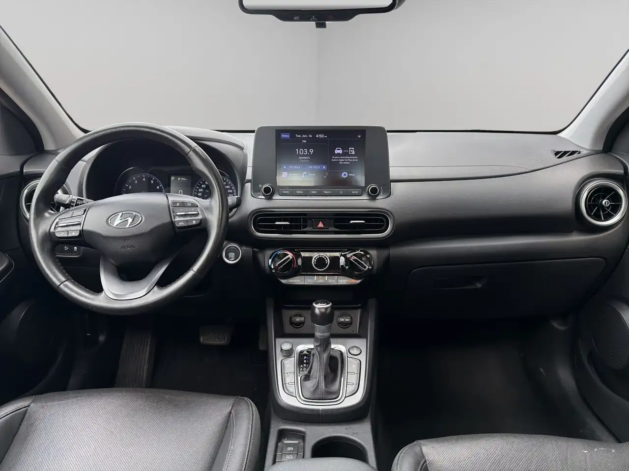Hyundai KONA photo Hyundai KONA