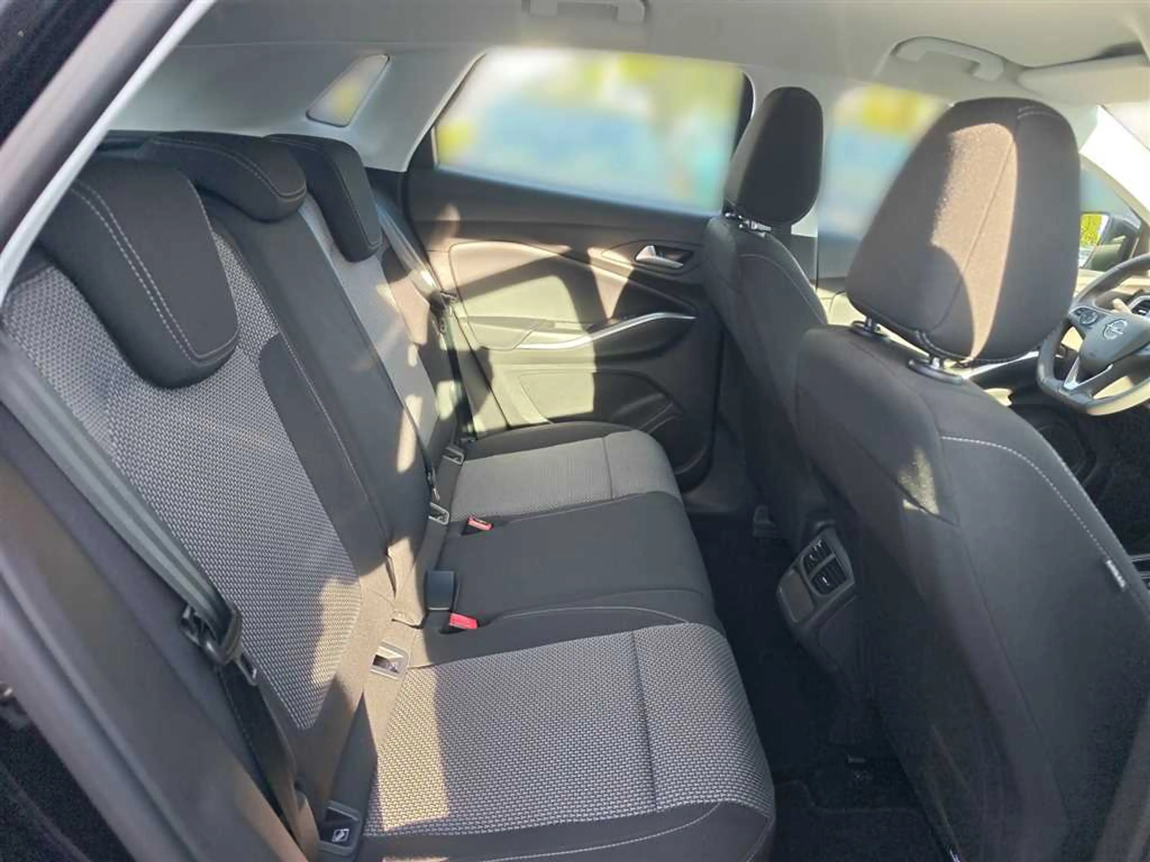 Opel Grandland X 1.2 Enjoy mit ACC PDC Android Auto — photo 15