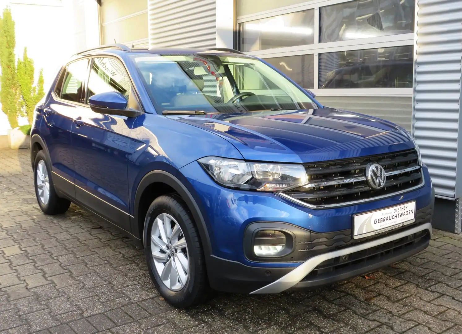 Volkswagen T-Cross 1.0 TSI Life  /Navi/PDC v+ht./Blind-Spot/Sitzheizu Blau - 2