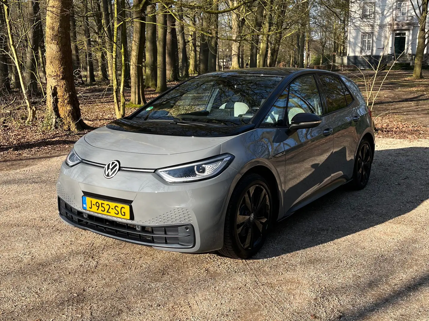 Volkswagen ID.3 ID.3 First Plus 58 kWh Grijs - 1