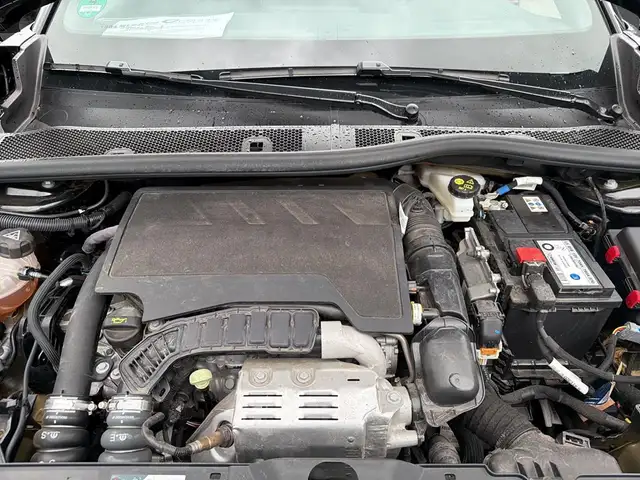Peugeot 2008 view 8