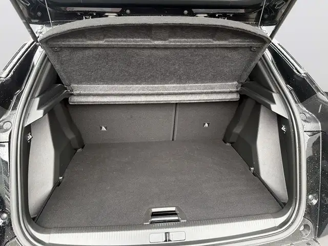 Peugeot 2008 view 9