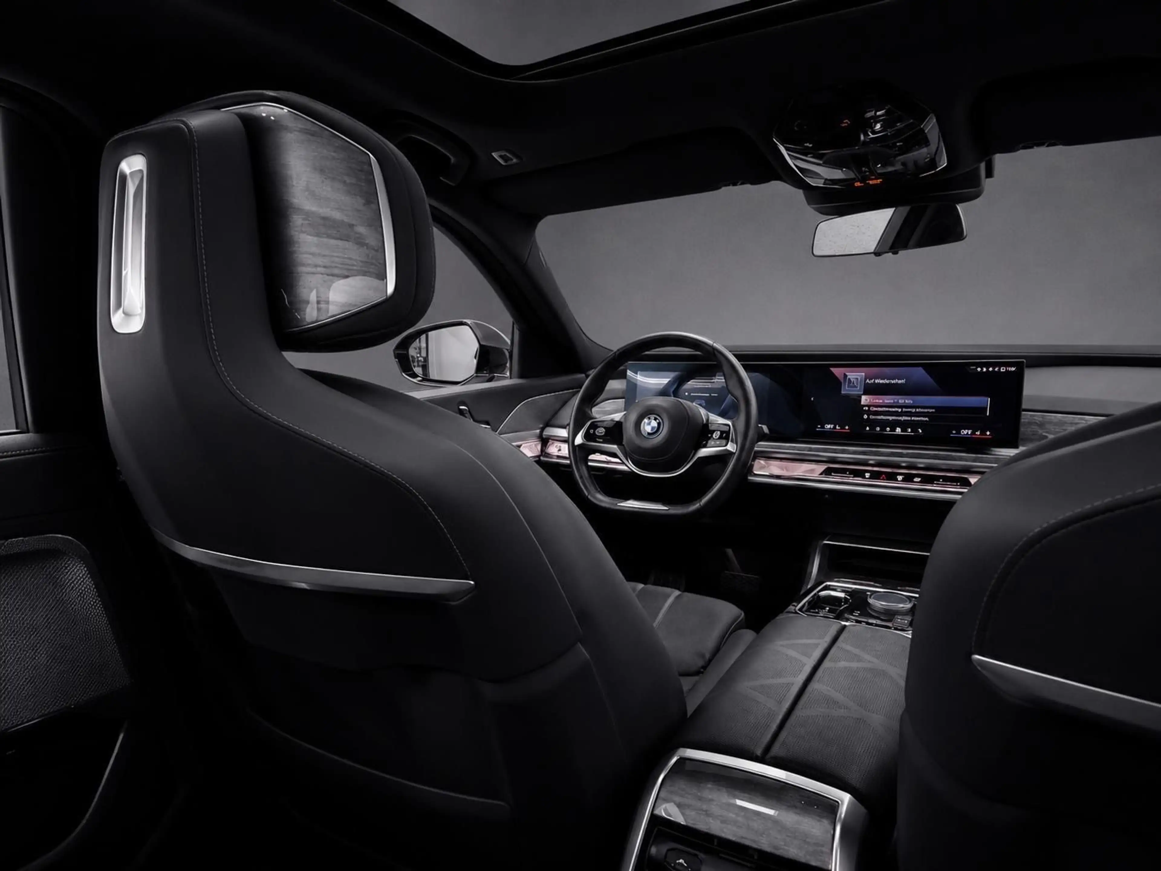 BMW i7 eDrive 50 Design Pure Excellence — photo 11