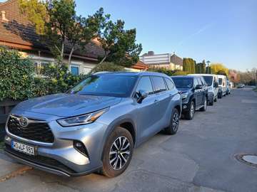 Highlander 2.5 Hybrid Executive