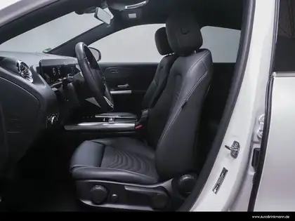 Annonce voiture d'occasion Mercedes-Benz GLA 180 - CARADIZE