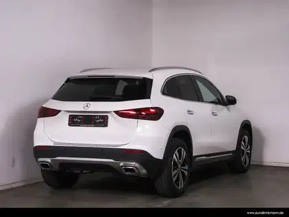 Annonce voiture d'occasion Mercedes-Benz GLA 180 - CARADIZE