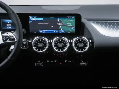 Annonce voiture d'occasion Mercedes-Benz GLA 180 - CARADIZE