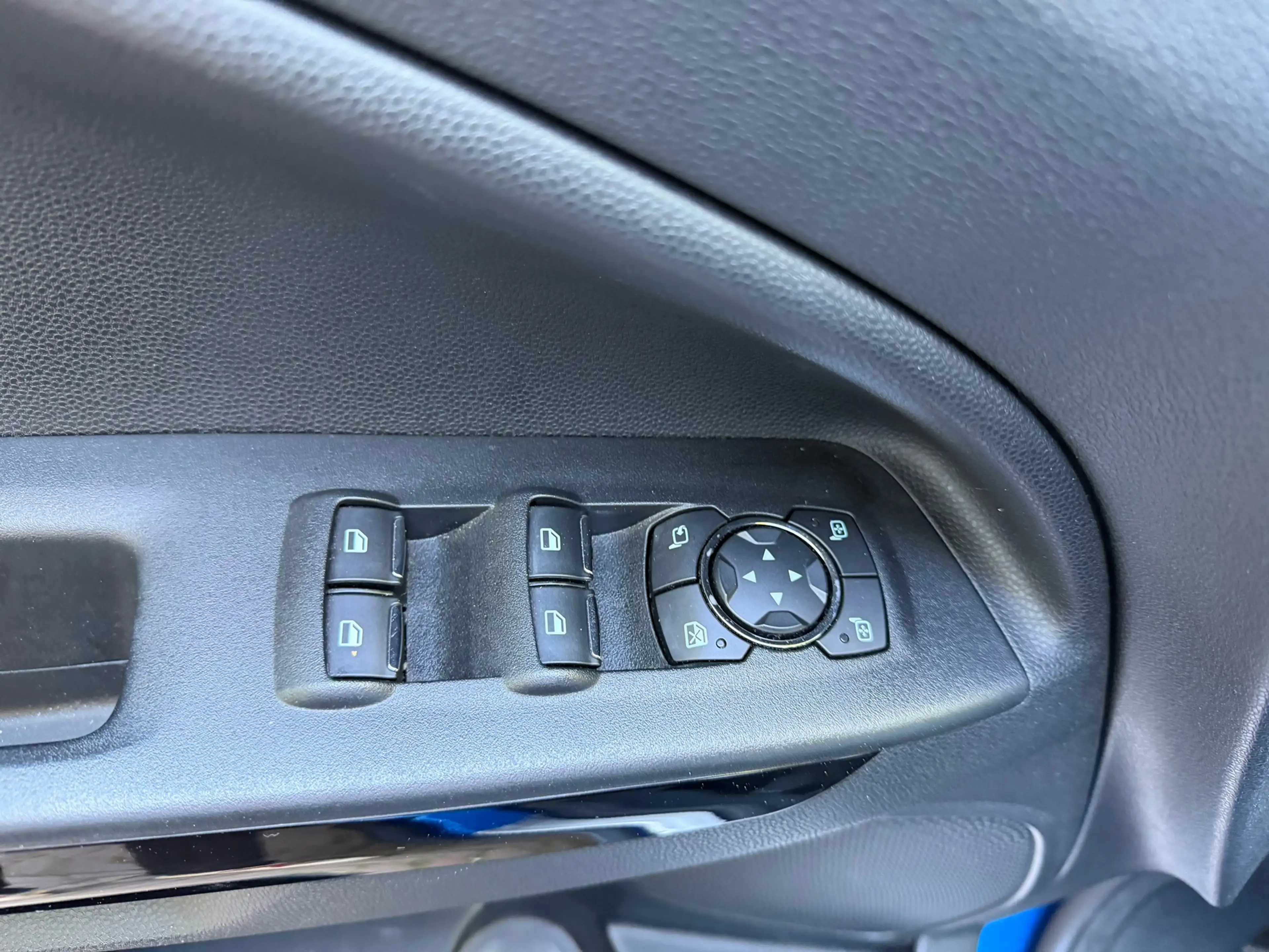 Ford EcoSport 1.0 EcoBoost Titanium. Wij zijn altijd de goedkoop — photo 15