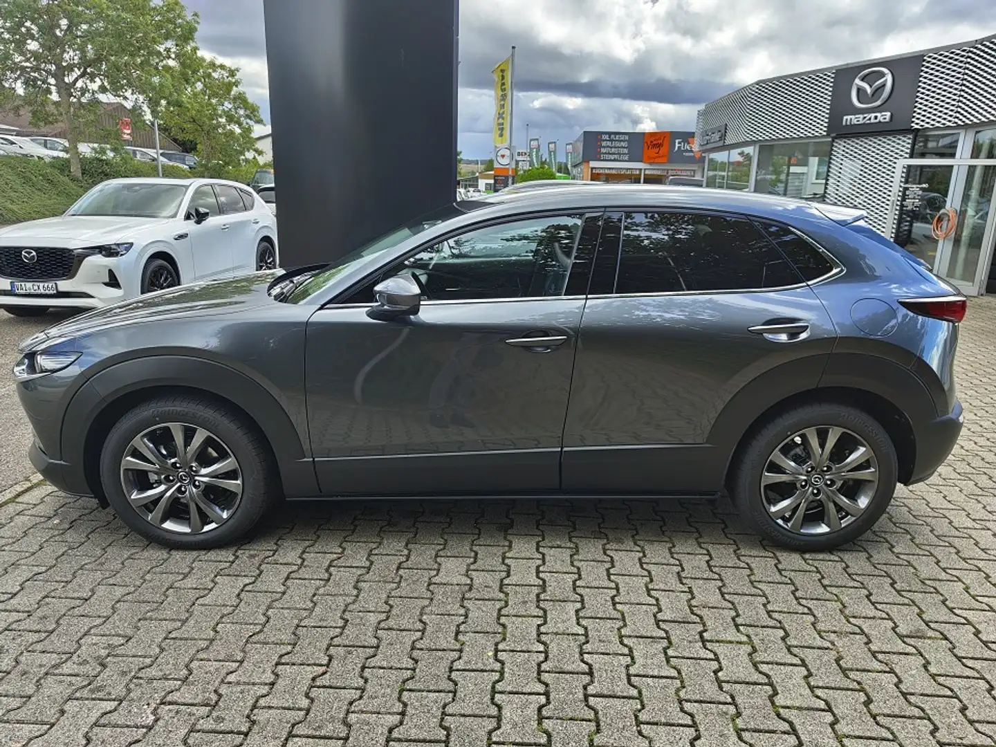 Mazda CX-30 2025 2.5L e-SKYACTIV G FWD Exclusive-line Grijs - 2