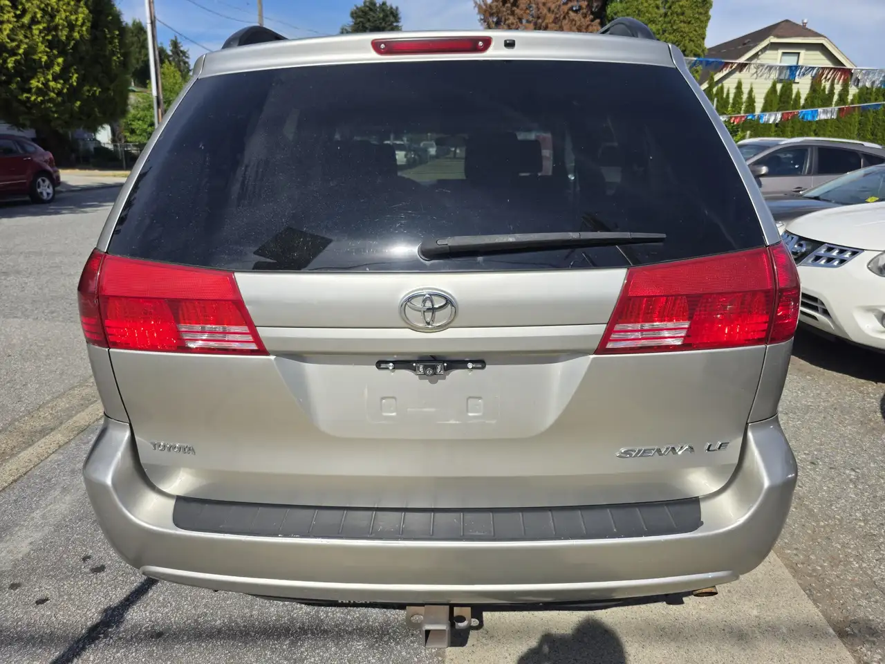 Toyota Sienna снимка Toyota Sienna