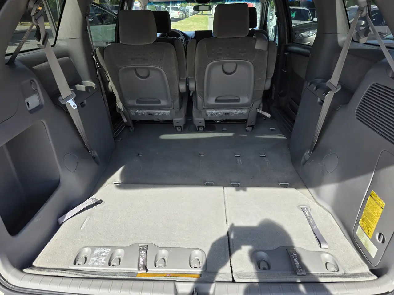 Toyota Sienna снимка Toyota Sienna