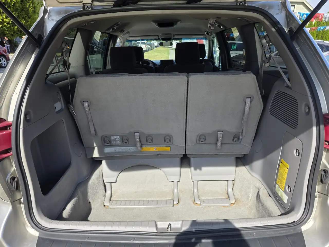 Toyota Sienna снимка Toyota Sienna