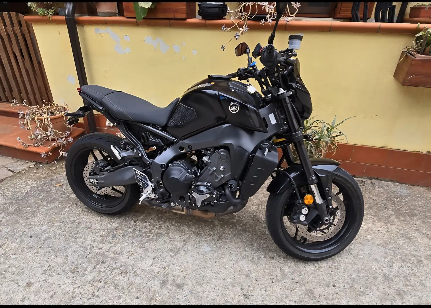 Yamaha MT-09 Nero - 1