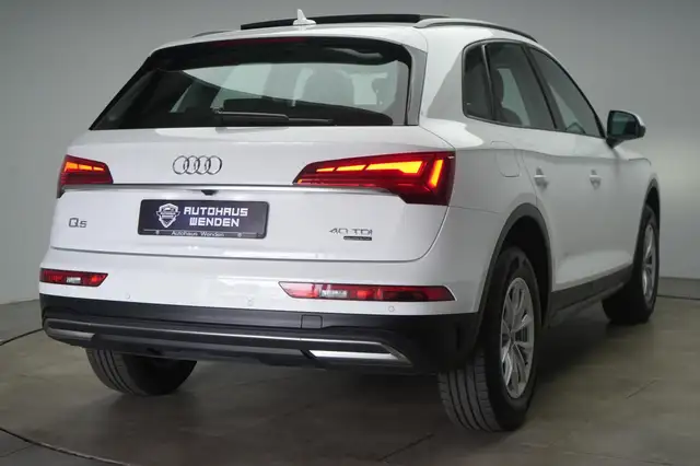 Audi Q5 view 6