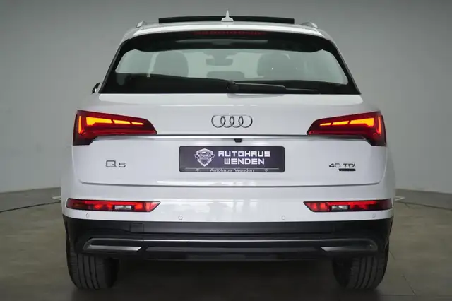 Audi Q5 view 5