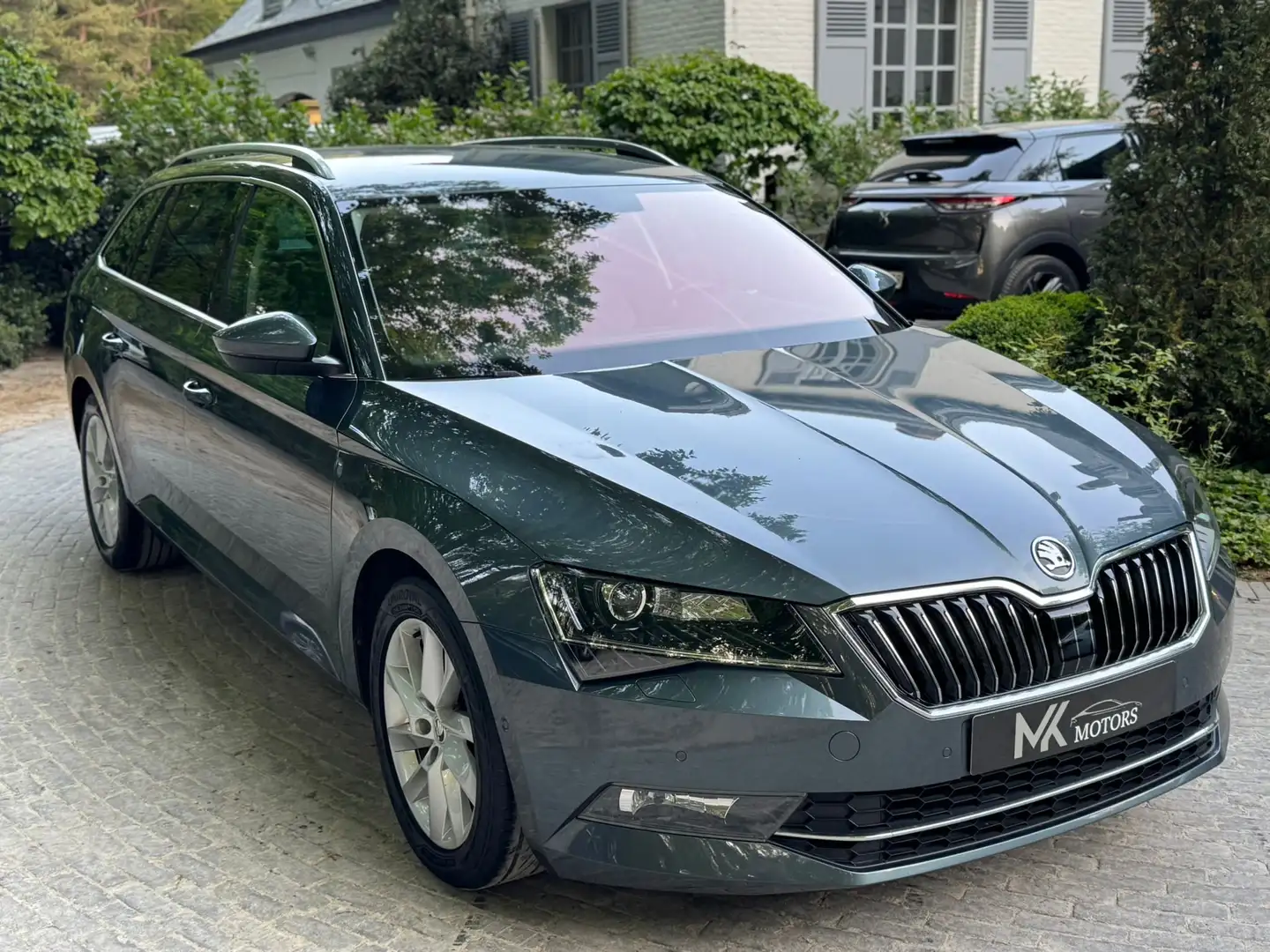 Skoda Superb SW 1.6 CR TDi DSG / full optie Gris - 1