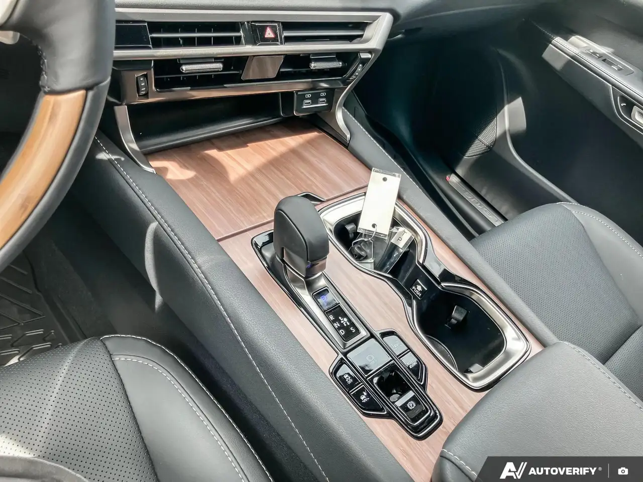 Lexus RX снимка Lexus RX