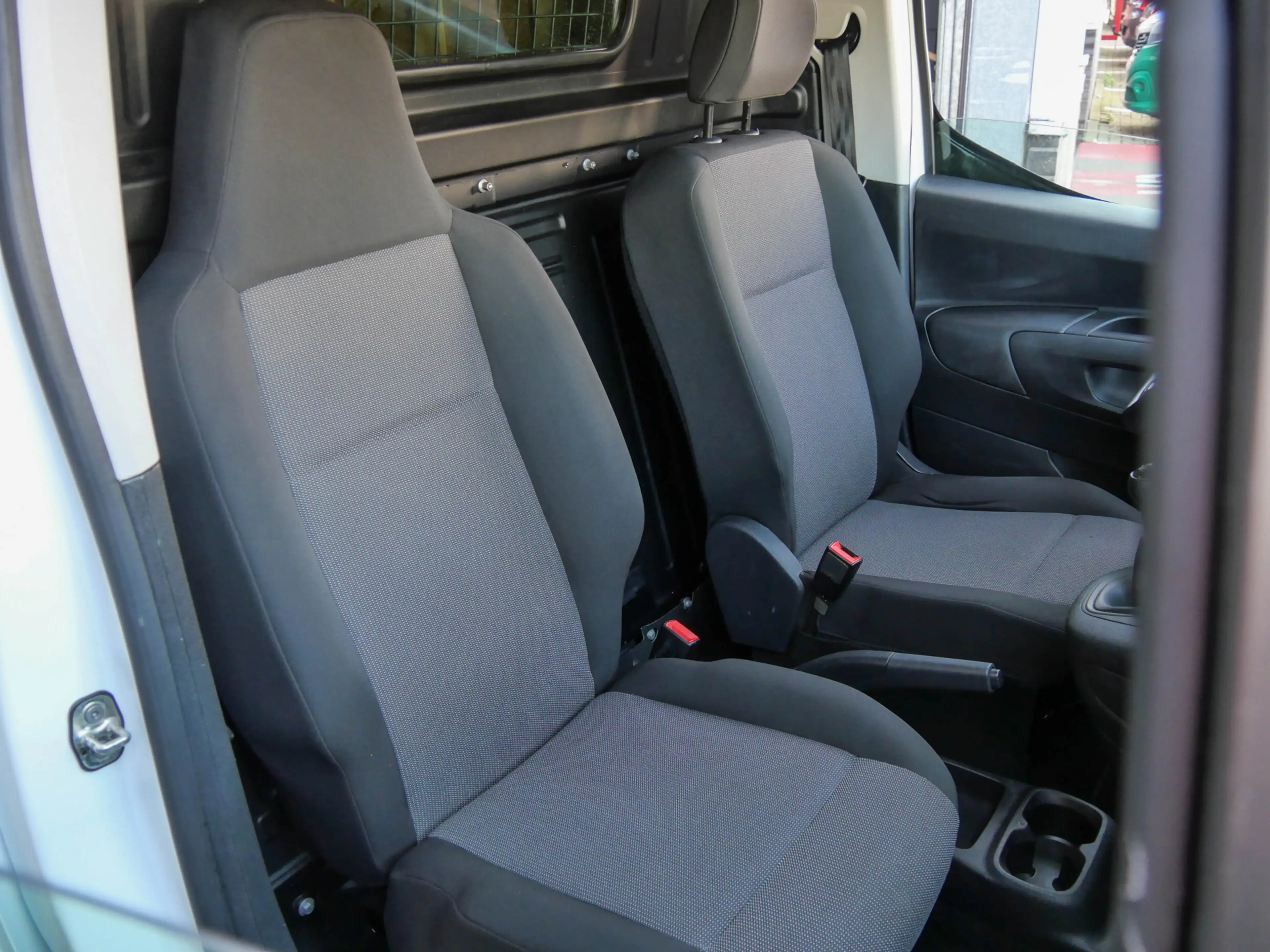 Citroen Berlingo 1.5 BlueHDI Control | APPLE CARPLAY / ANDROID AUTO — photo 5
