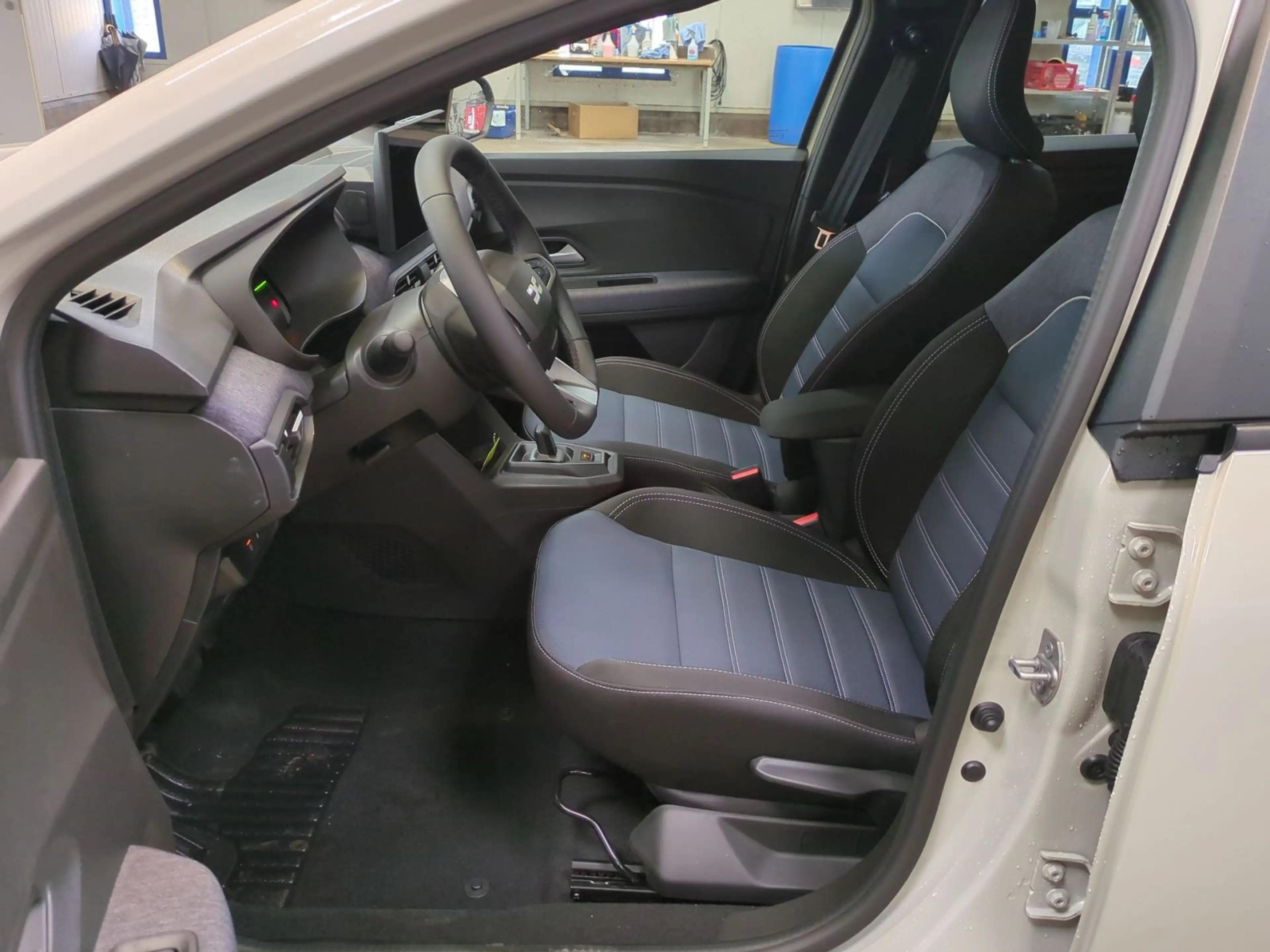 Dacia Jogger Journey Hybrid 155*Navi*RFK*SHZ* — photo 12