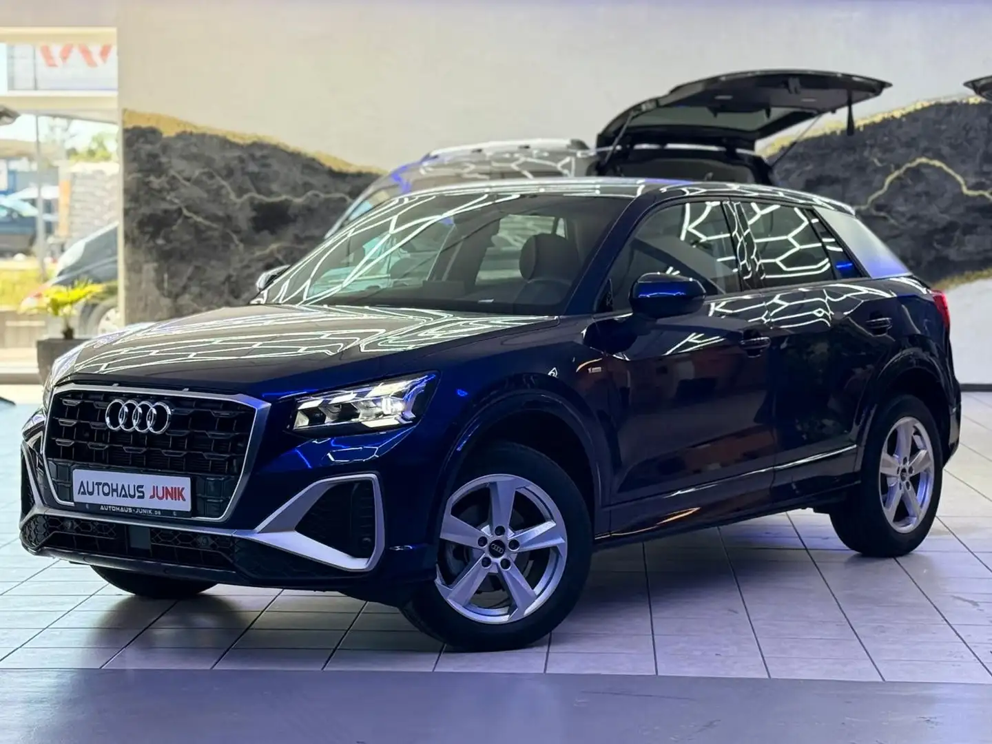 Audi Q2 35 TFSI S line-Automatik-LED-Kamera Bleu - 2