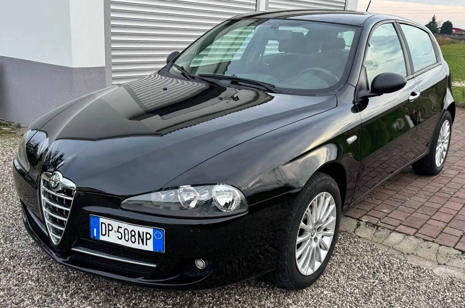 Alfa Romeo 147 5p 1.6 ts 16v Progression c/CL 105cv - 1