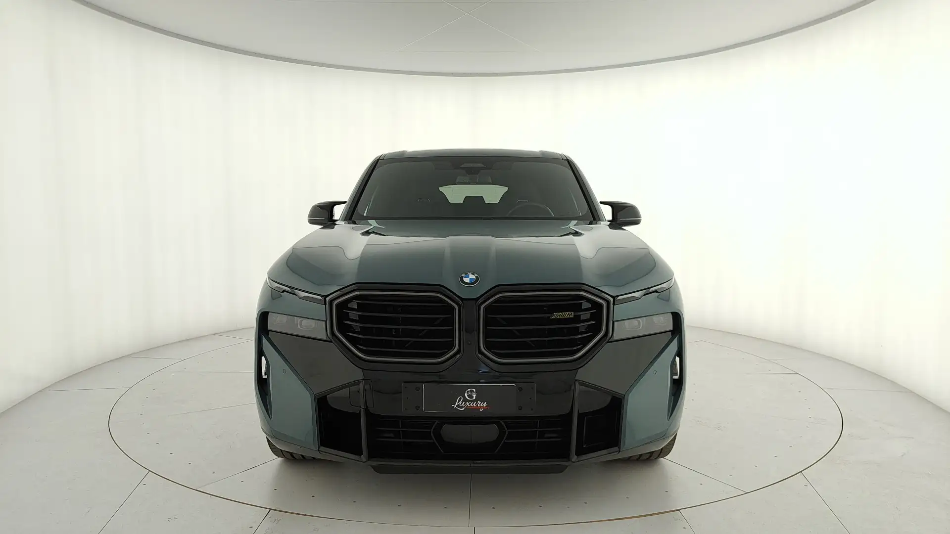BMW XM 4.4 auto Zelená - 2