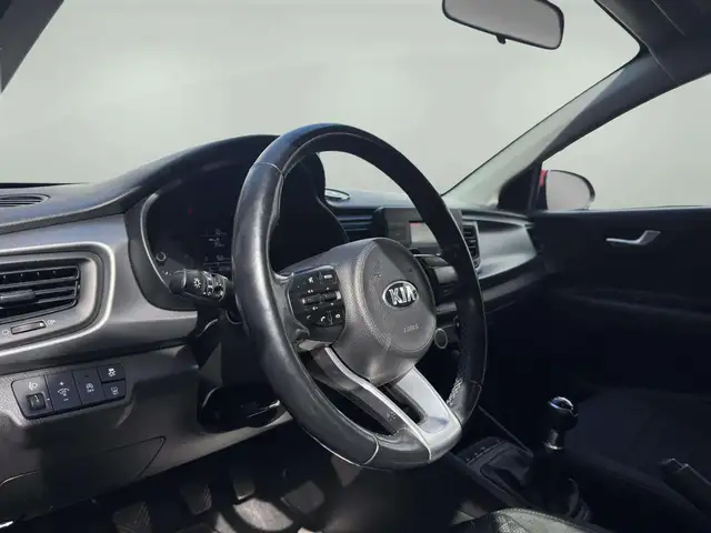 Kia Rio view 11