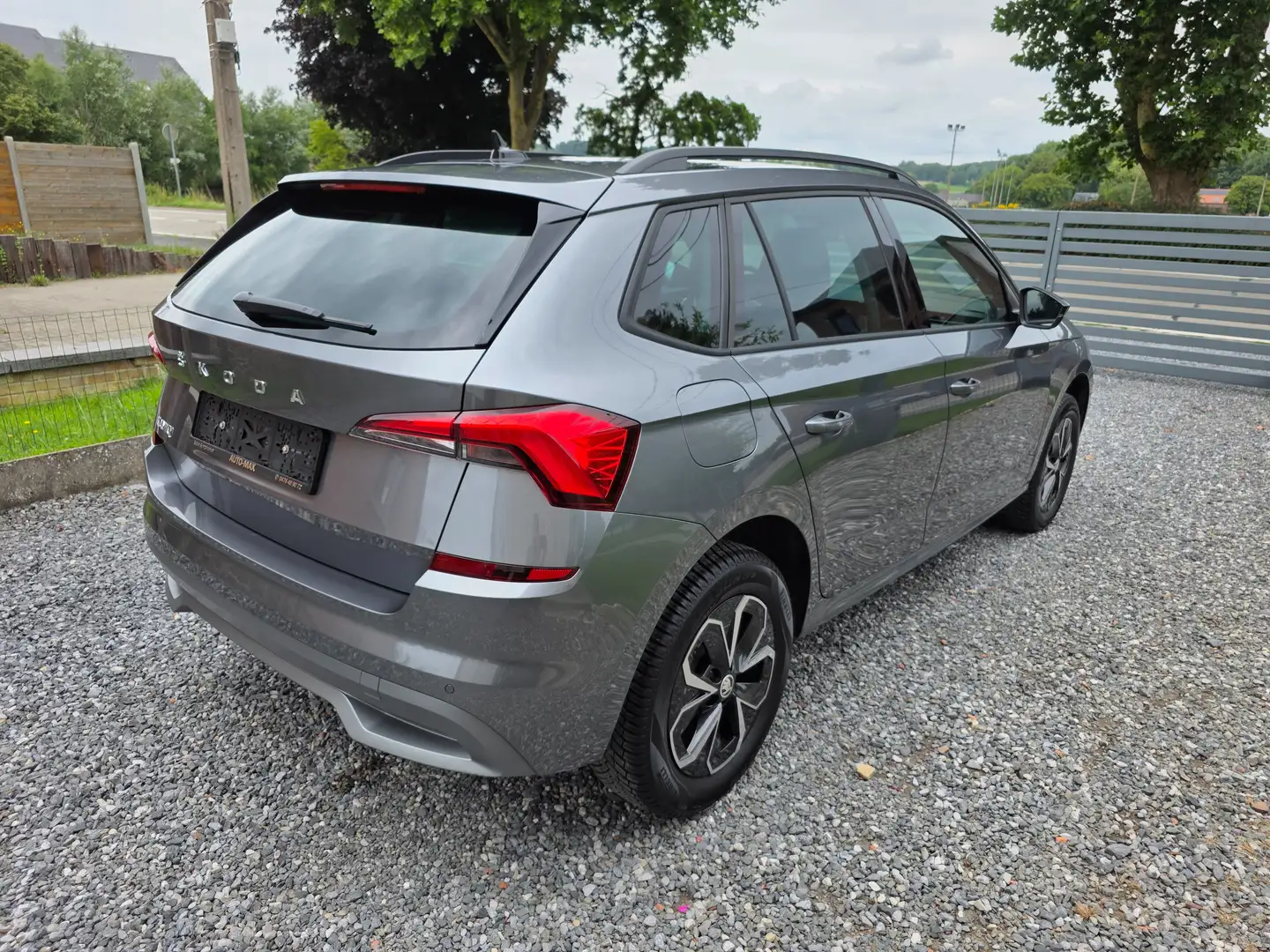 Skoda Kamiq *1.0TSI*110CH*DSG*13.500KM*GARANTIE SKODA 08/2027* Gris - 2