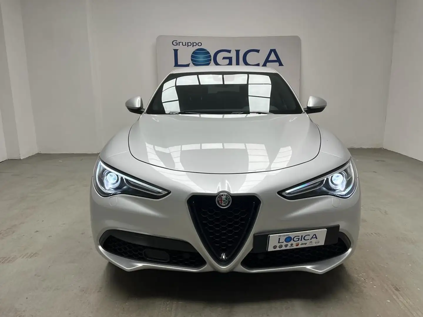 Alfa Romeo Stelvio 2020 - Stelvio 2.2 t Veloce Q4 210cv auto siva - 2