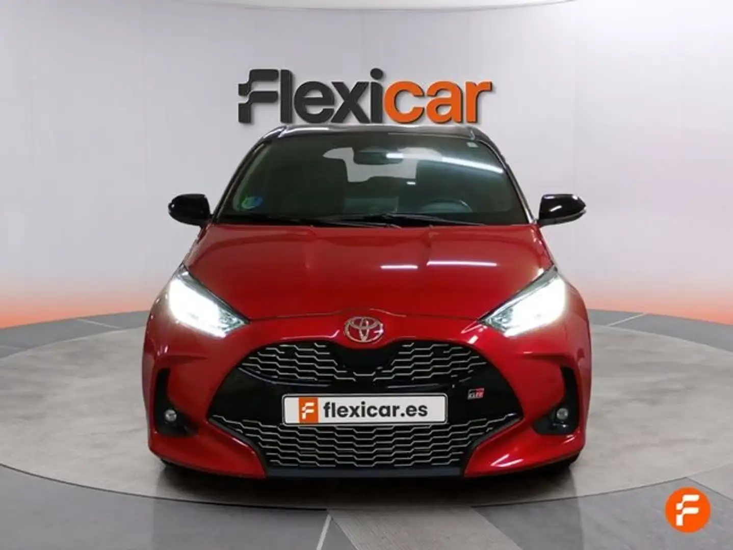 Toyota Yaris 130H 1.5 GR Sport Rojo - 2