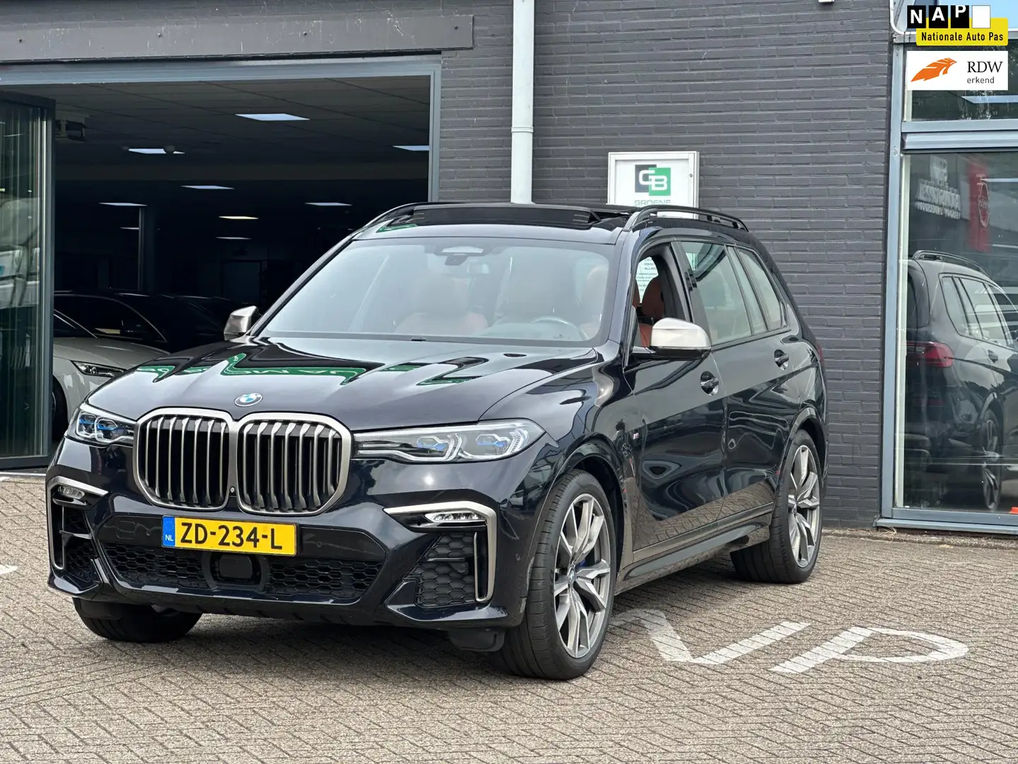 BMW X7 M50d High Executive/M-PAKKET/LED/CAMERA/LEDER/APP- Noir - 1
