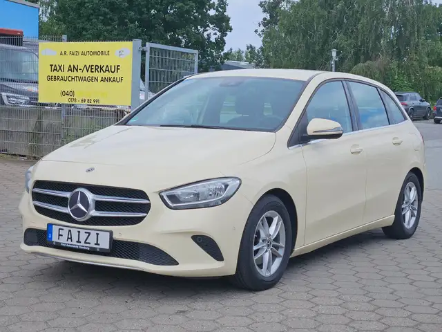 Mercedes-Benz B 180