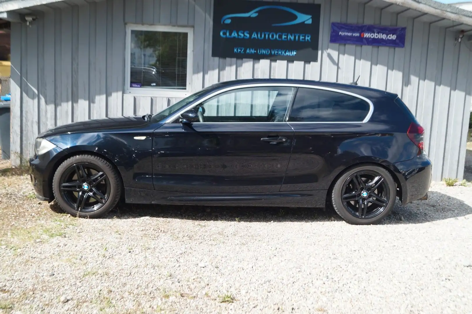 BMW 123 d Lim.|M-Paket|Teilleder|TÜV 01/26 Black - 2