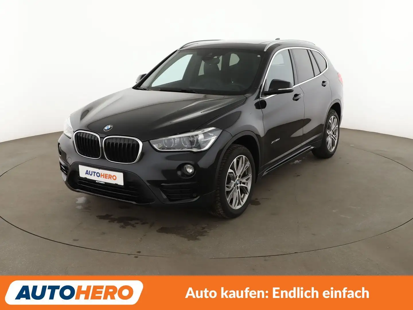 BMW X1 xDrive 20d Sport Line Aut.*NAVI*LED*TEMPO*SHZ*PDC* Noir - 1