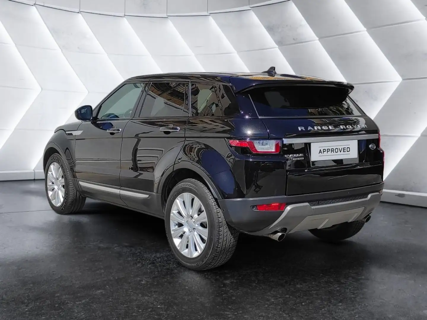 Land Rover Range Rover Evoque 2.0L TD4 150CV 4x4 HSE Auto Zwart - 2