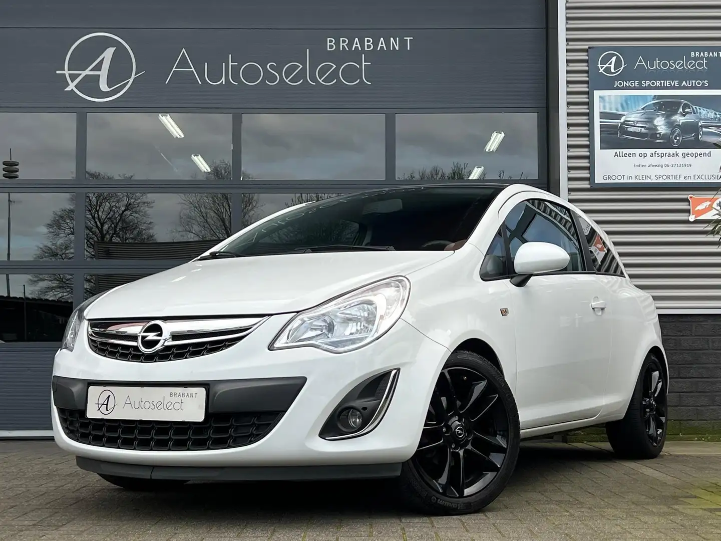 Opel Corsa 1.4-16V Color Edition Airco LMV PDC Wit - 1