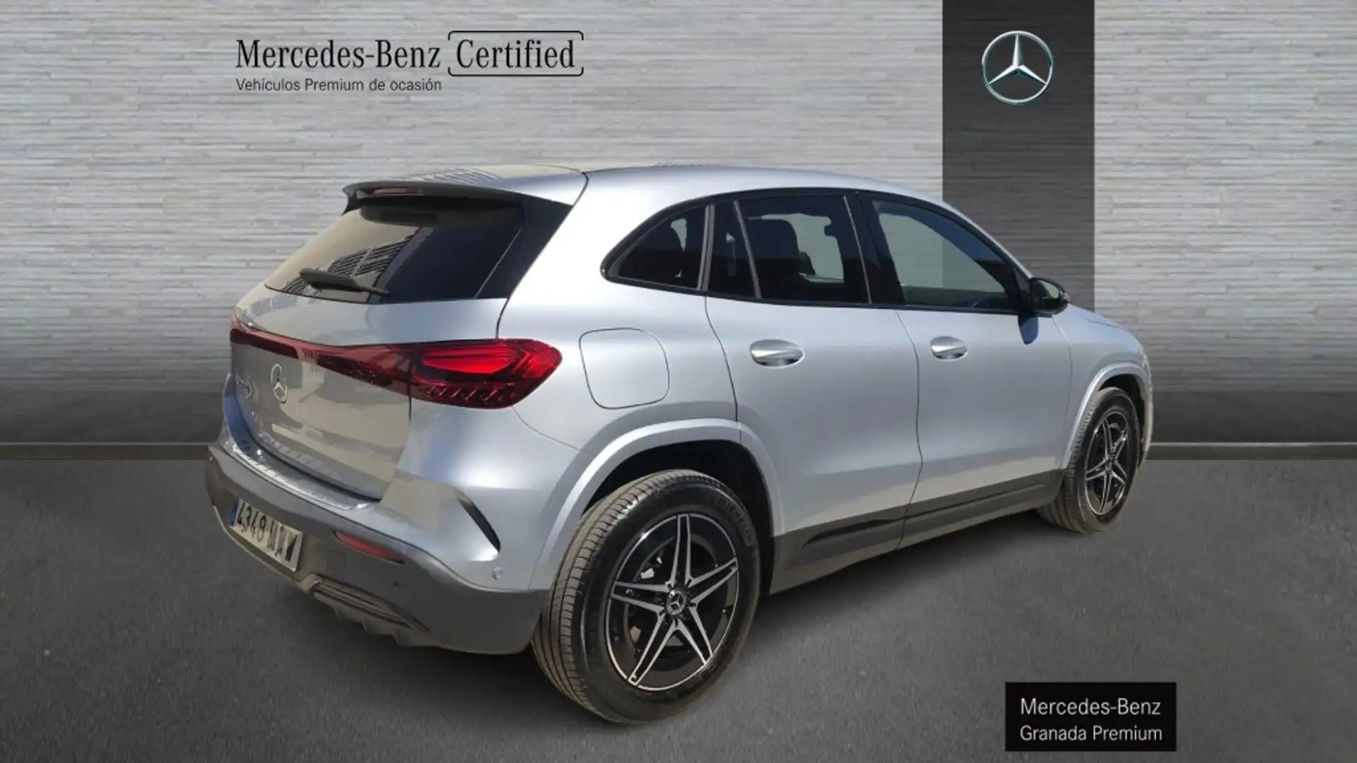 Mercedes-Benz EQA 250 + Plateado - 2