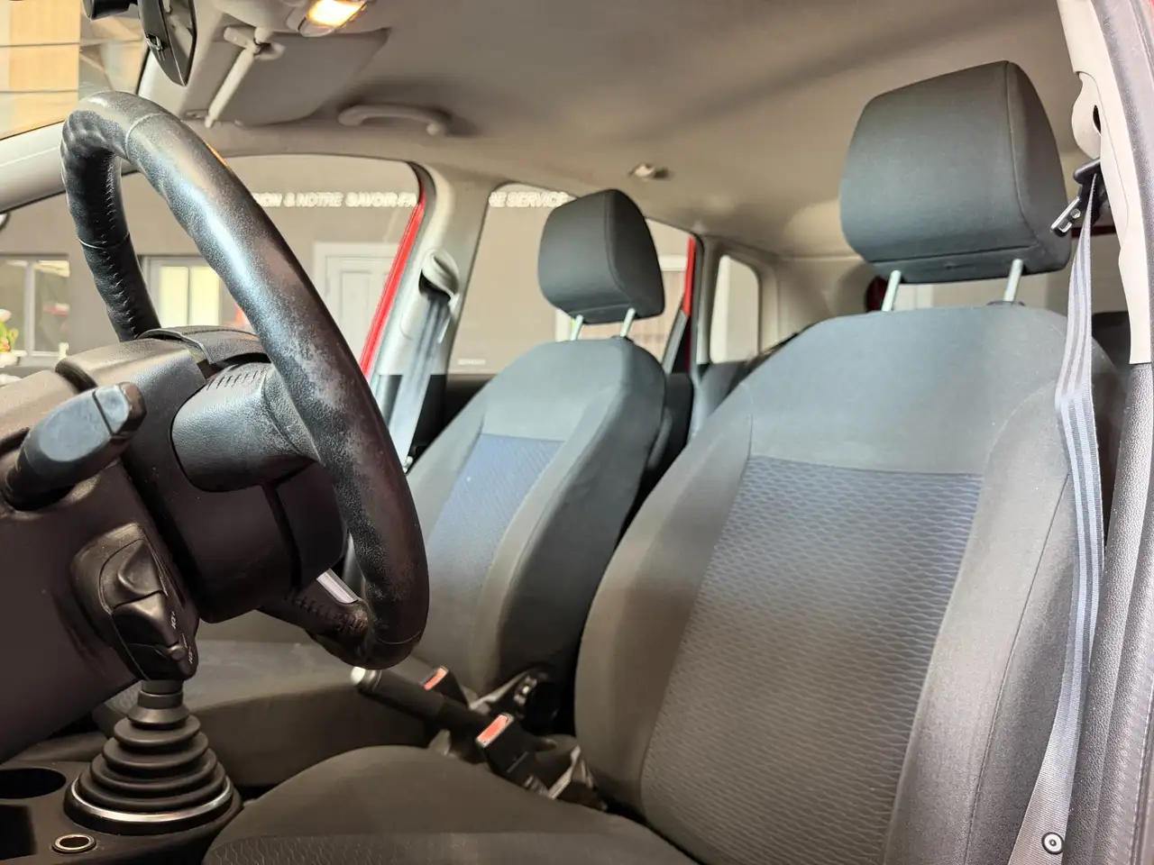 Ford Fiesta 5 portes — photo 9