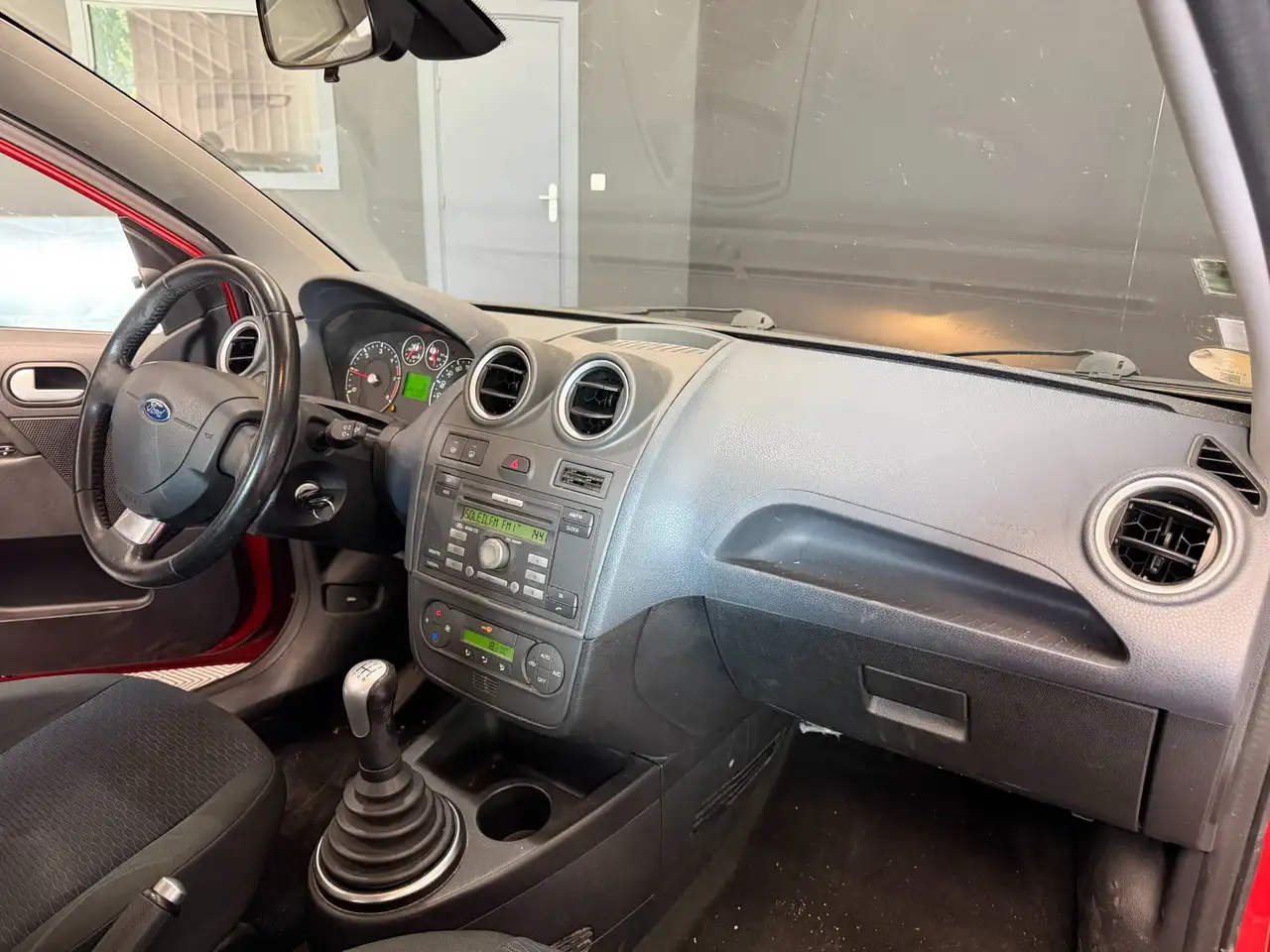 Ford Fiesta 5 portes — photo 14