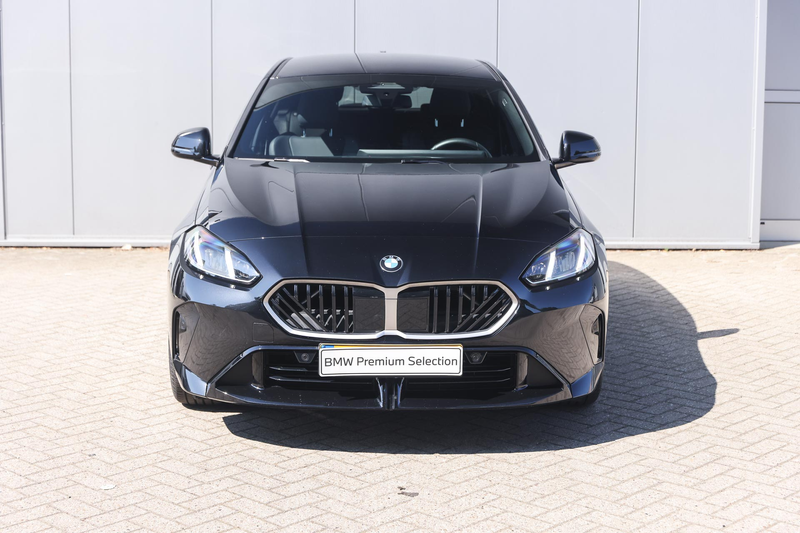 BMW 120 1 Serie M Sport Automaat / Sportstoelen / M Adapti — photo 5