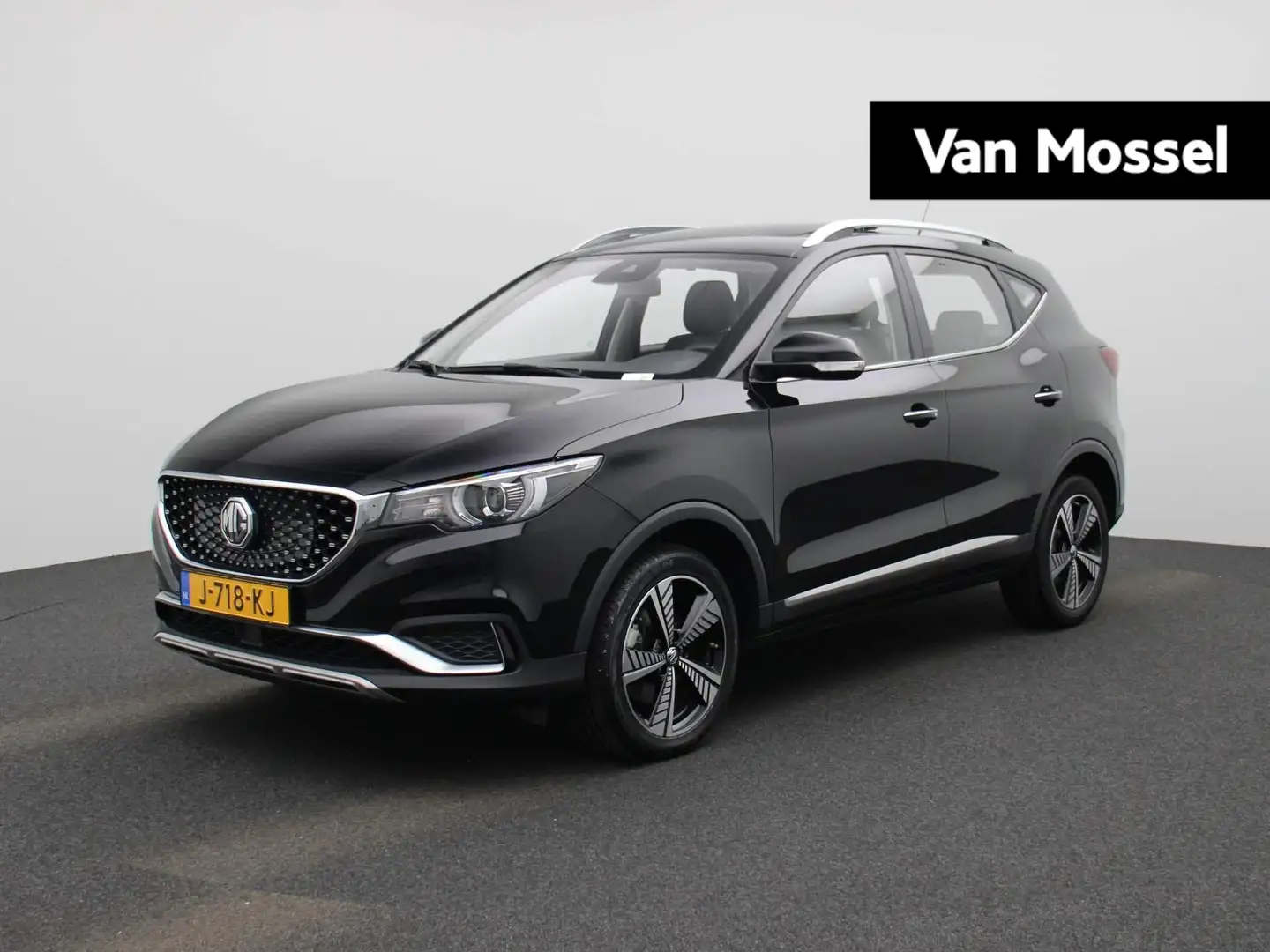 MG ZS EV Luxury 45 kWh | Leder | Navi | Panoramadak | Ca Zwart - 1