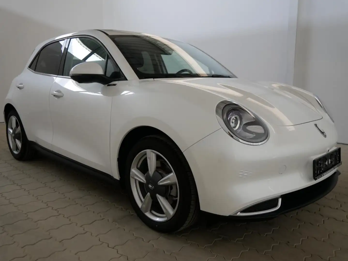 GWM ORA 03 Ora 03 400 Pro mit WP, Lenkrad- und Sitzheizung. u Weiß - 2