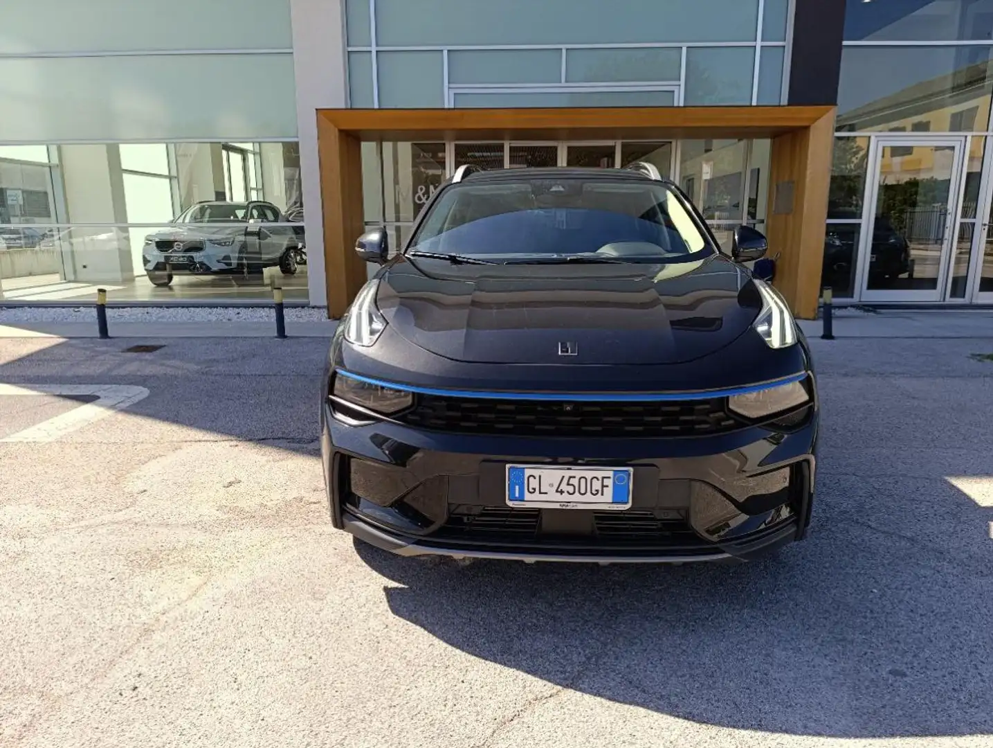Lynk & Co 01 PHEV Nero - 1