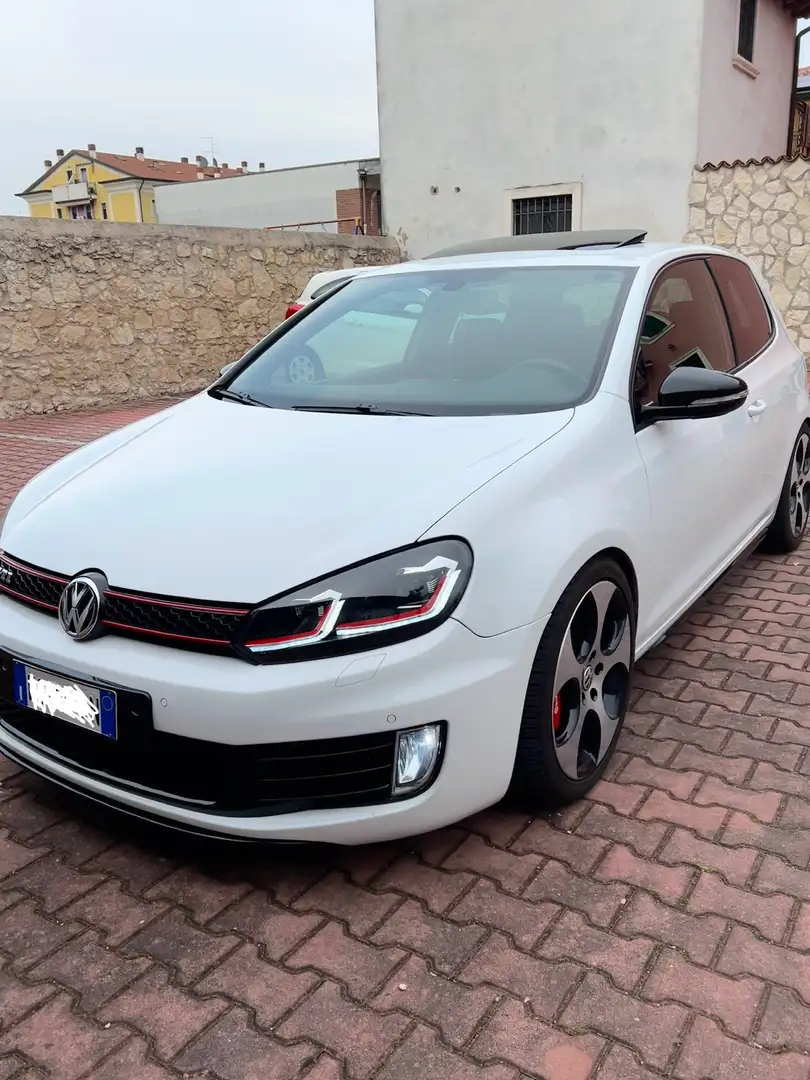 Volkswagen Golf GTI 3p 2.0 tsi - 1